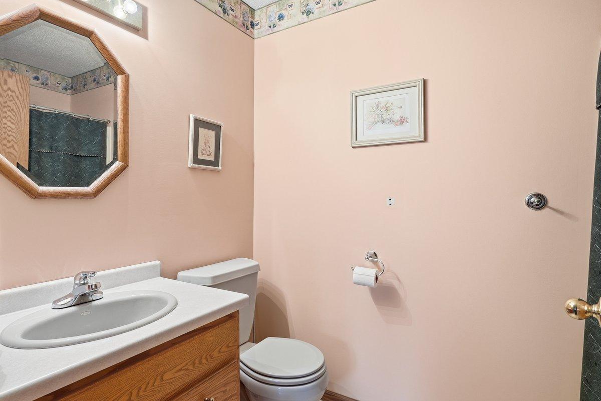 208 Country Oaks Road River Falls, WI 54022 - Photo 21 of 36