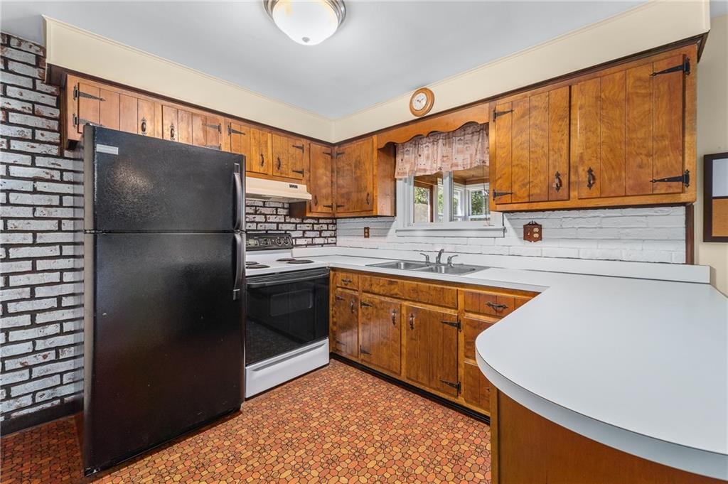 770 Spring Street Harmony, PA 16037 - Photo 9 of 25 Gallery Image 9
