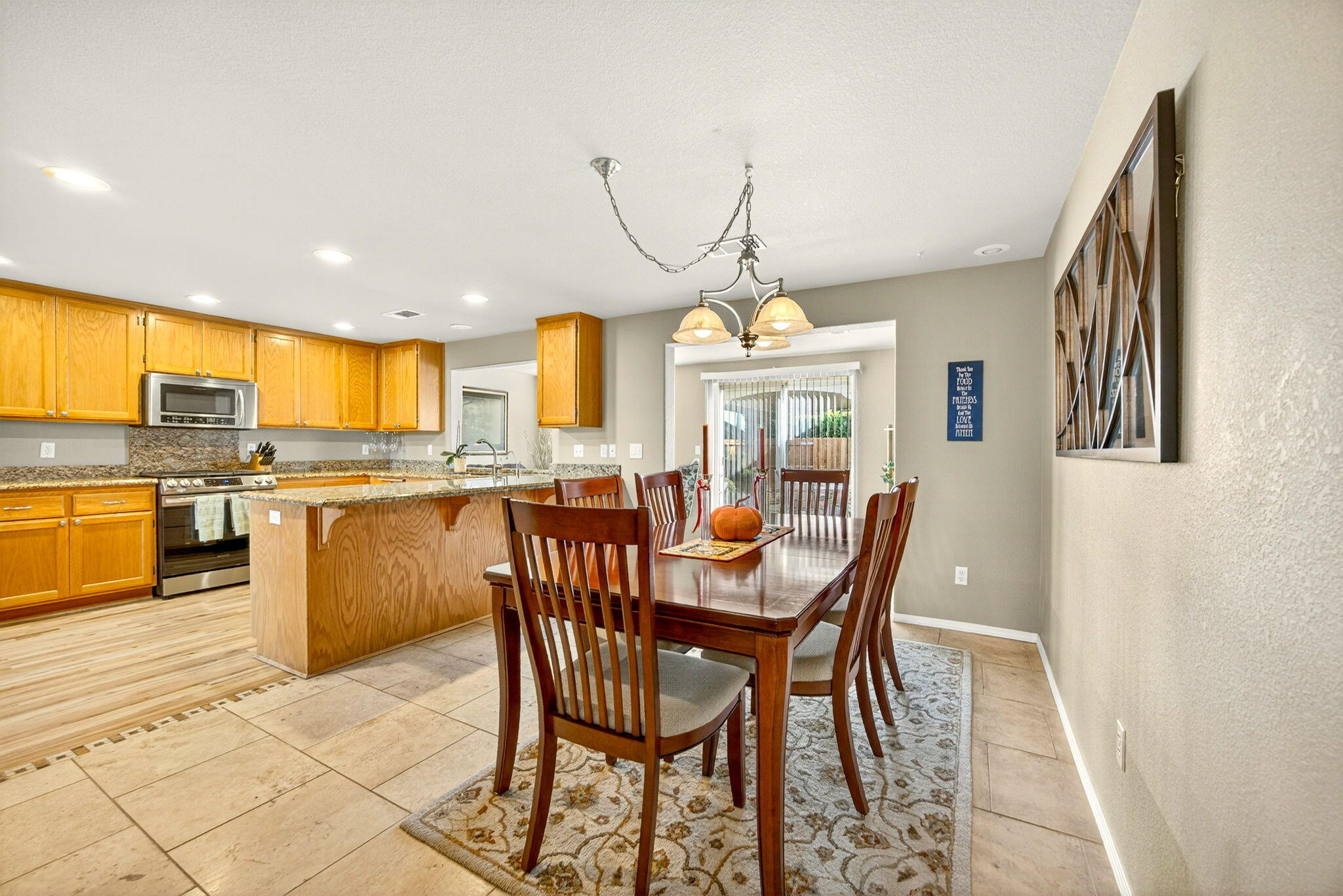 2598 St James Way Central Point, OR 97502 - Photo 12 of 40 ApxSJ00030