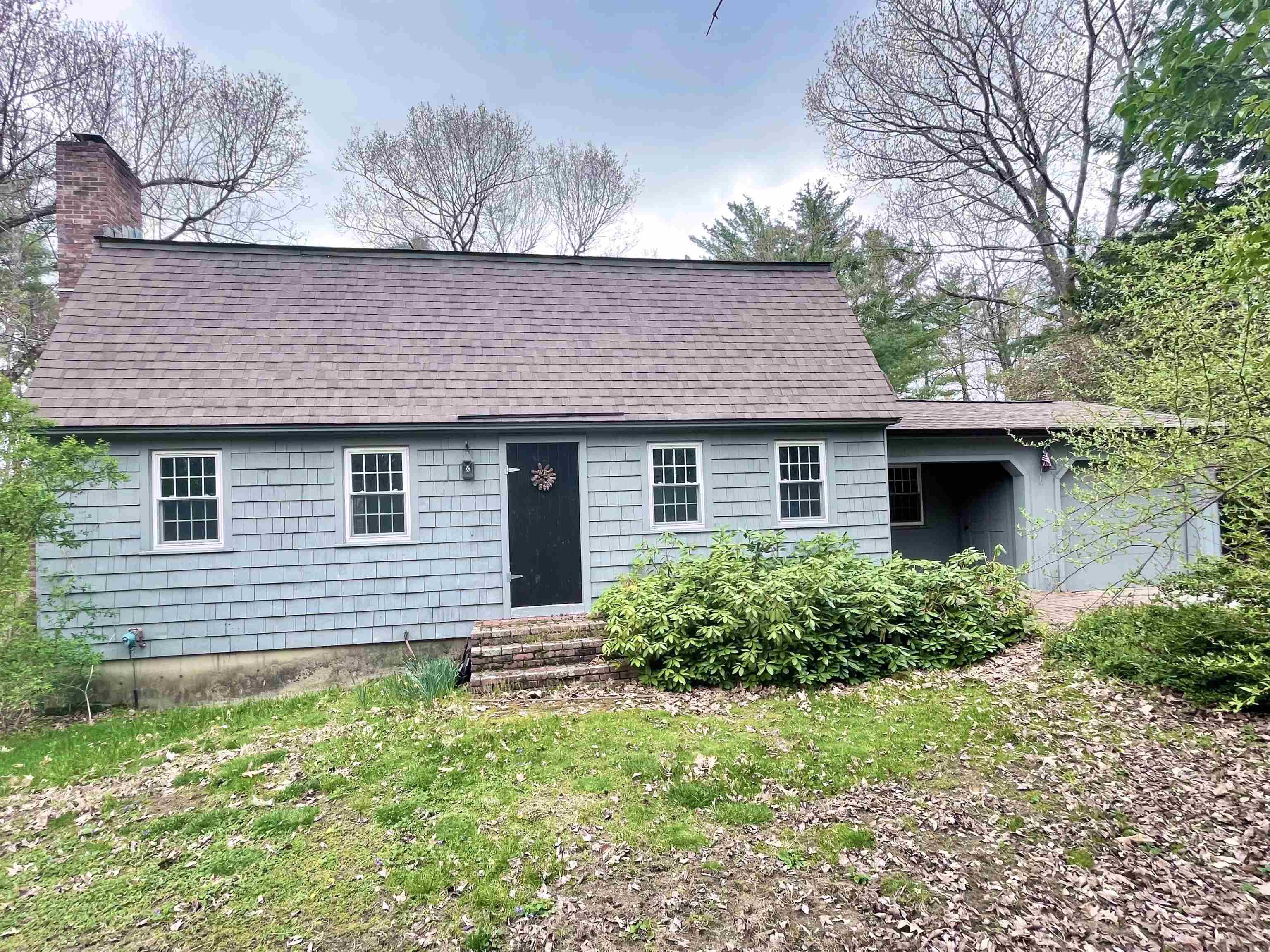16 Pettingale Road Amherst, NH 03031 - Photo 2 of 40