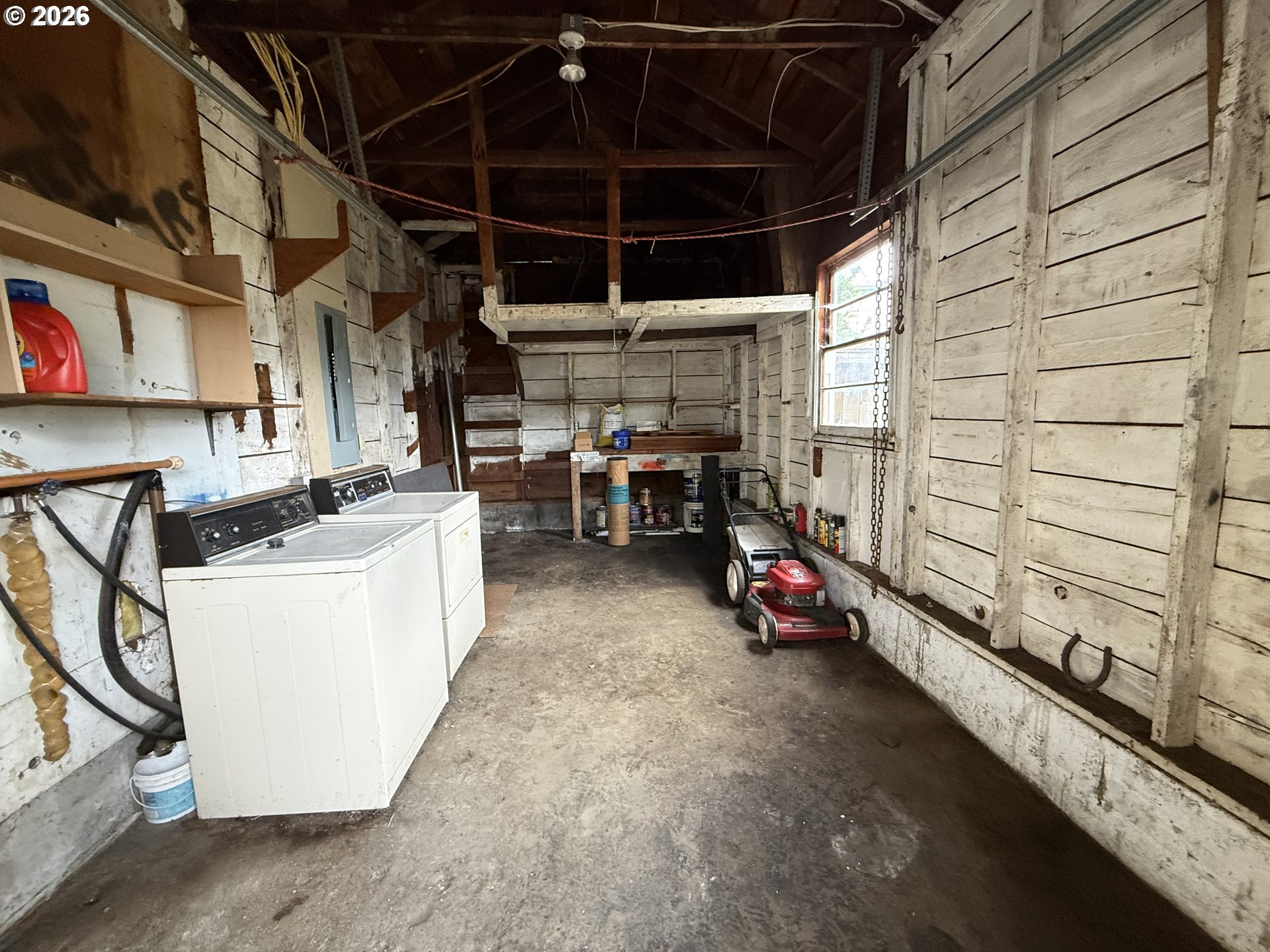 1664 Main Street Springfield, OR 97477 - Photo 11 of 17 Laundry