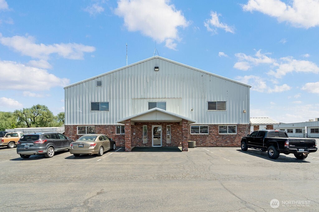 910 Anderson Road, Unit 4 Ellensburg, WA 98926 - Photo 3 of 36
