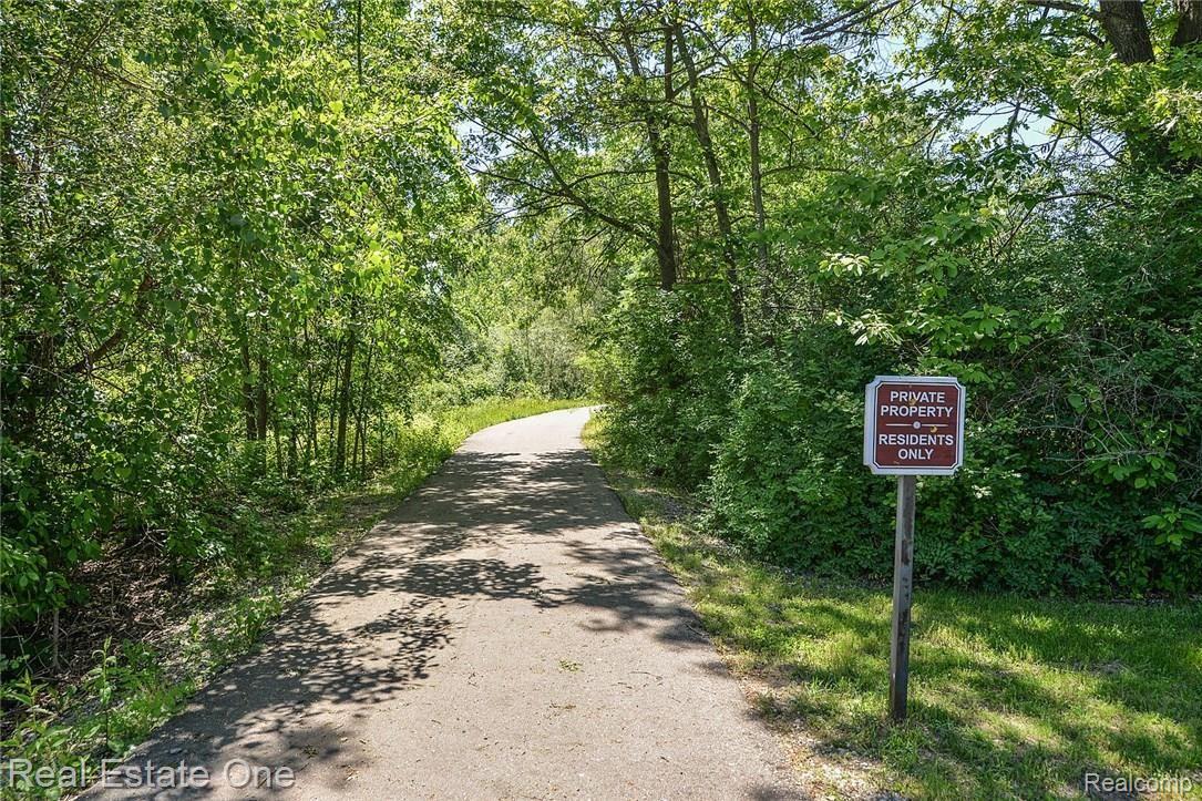 6019 Nottingham Point Brighton, MI 48116 - Photo 68 of 85 aug_4393.jpg
