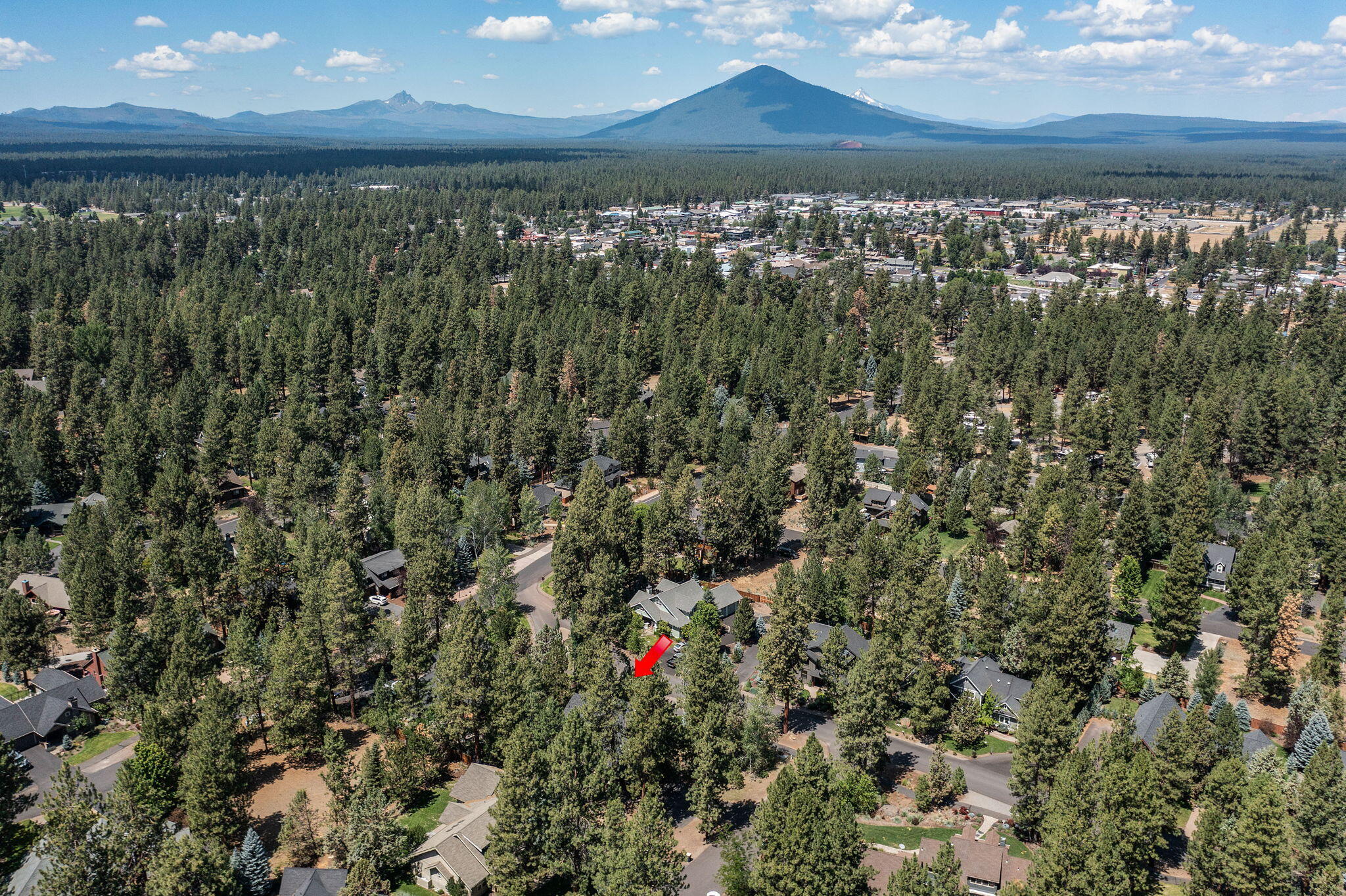 685 East Coyote Springs Road Sisters, OR 97759 - Photo 40 of 48 Aerial to Town