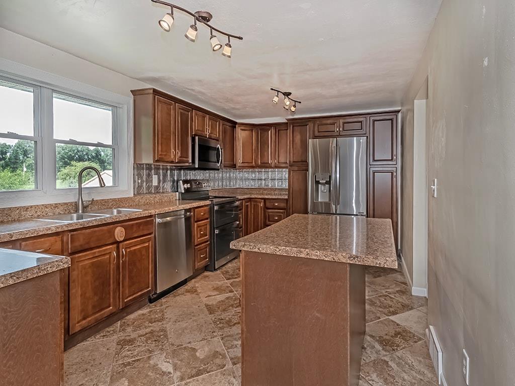 308 Welsh Road Evans City, PA 16033 - Photo 7 of 39 Gallery Image 7