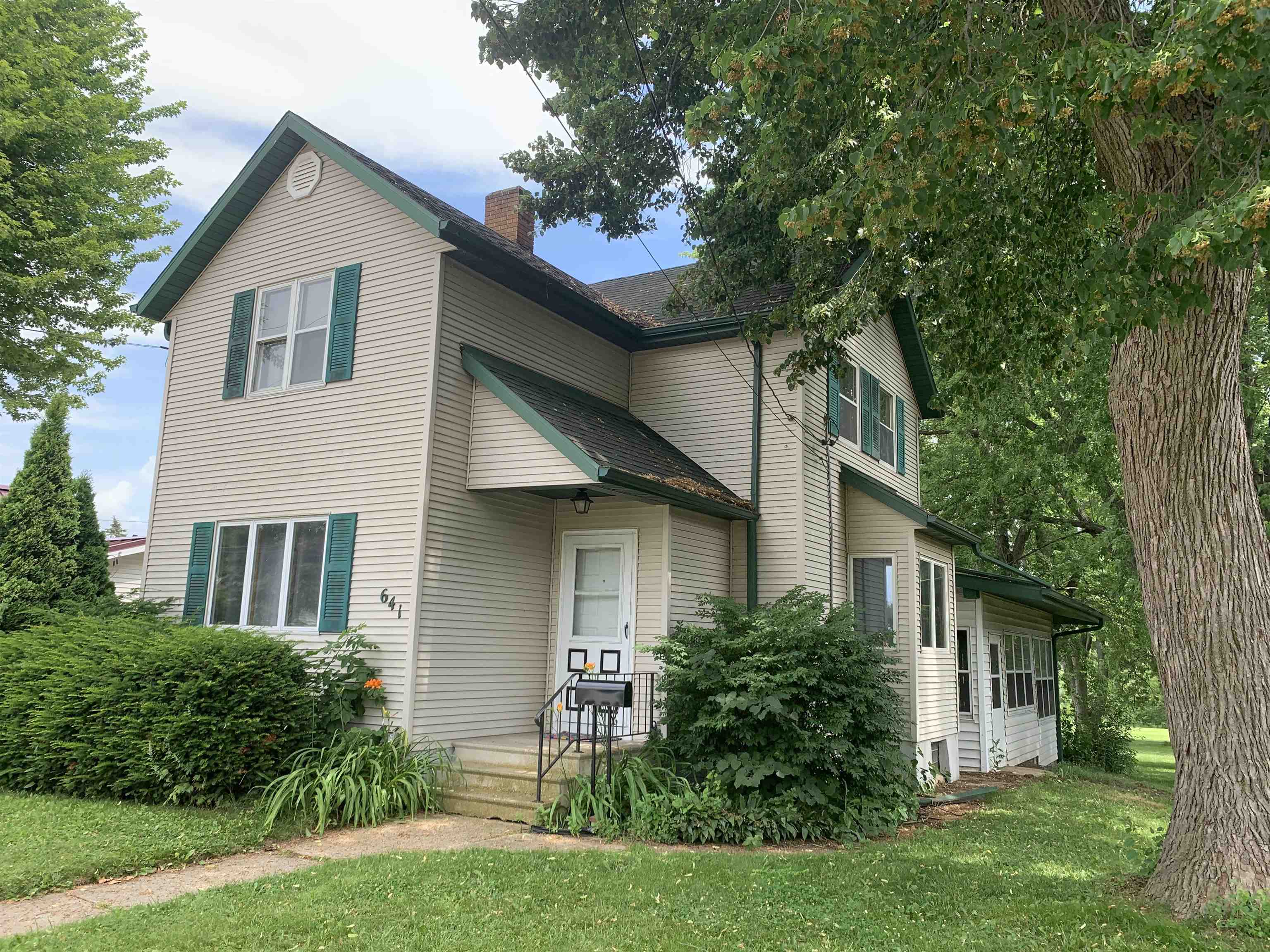 641 South Center Street Beaver Dam, WI 53916 - Photo 1 of 51