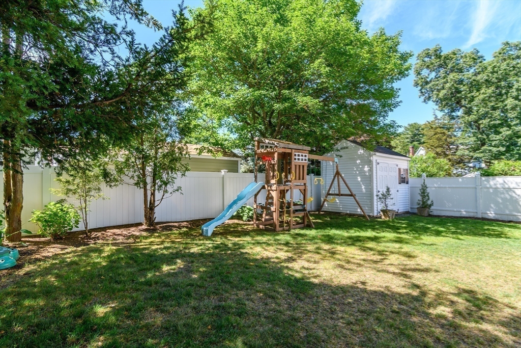 58 Manor Avenue Wellesley, MA 02482 - Photo 21 of 25