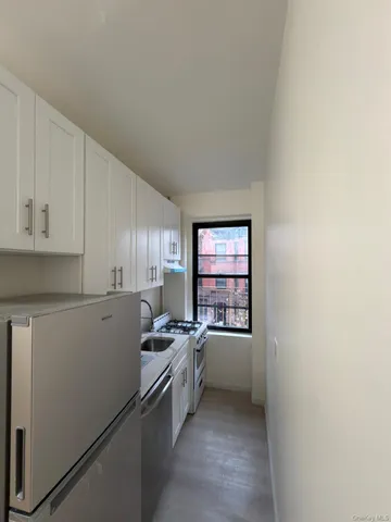 $399,999 | 140 East 95th Street, Unit 3C | Upper East Side