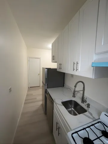 $399,999 | 140 East 95th Street, Unit 3C | Upper East Side