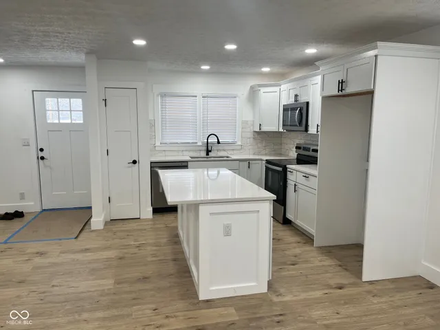 $475,000 | 5646 Paradise Drive, Martinsville, IN 46151