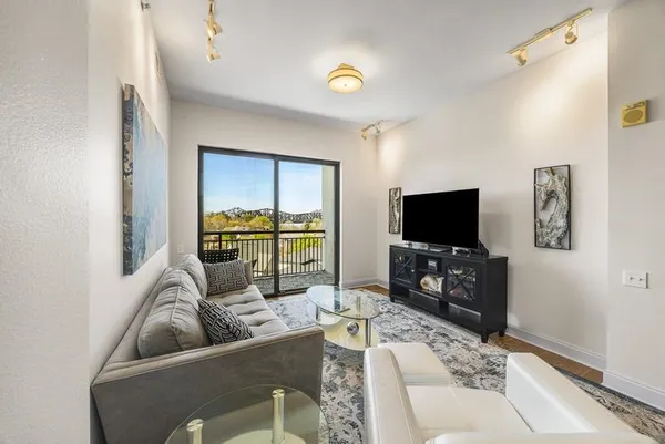 $436,400 | 717 Riverside Drive, Unit 603, Memphis, TN 38103