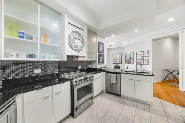 $436,400 | 717 Riverside Drive, Unit 603, Memphis, TN 38103