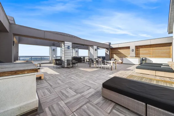 $436,400 | 717 Riverside Drive, Unit 603, Memphis, TN 38103