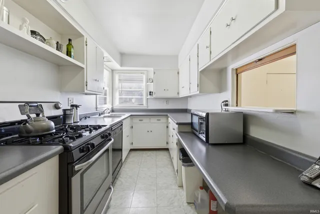 $300,000 | 120 South Hillsdale Drive, Bloomington, IN 47408