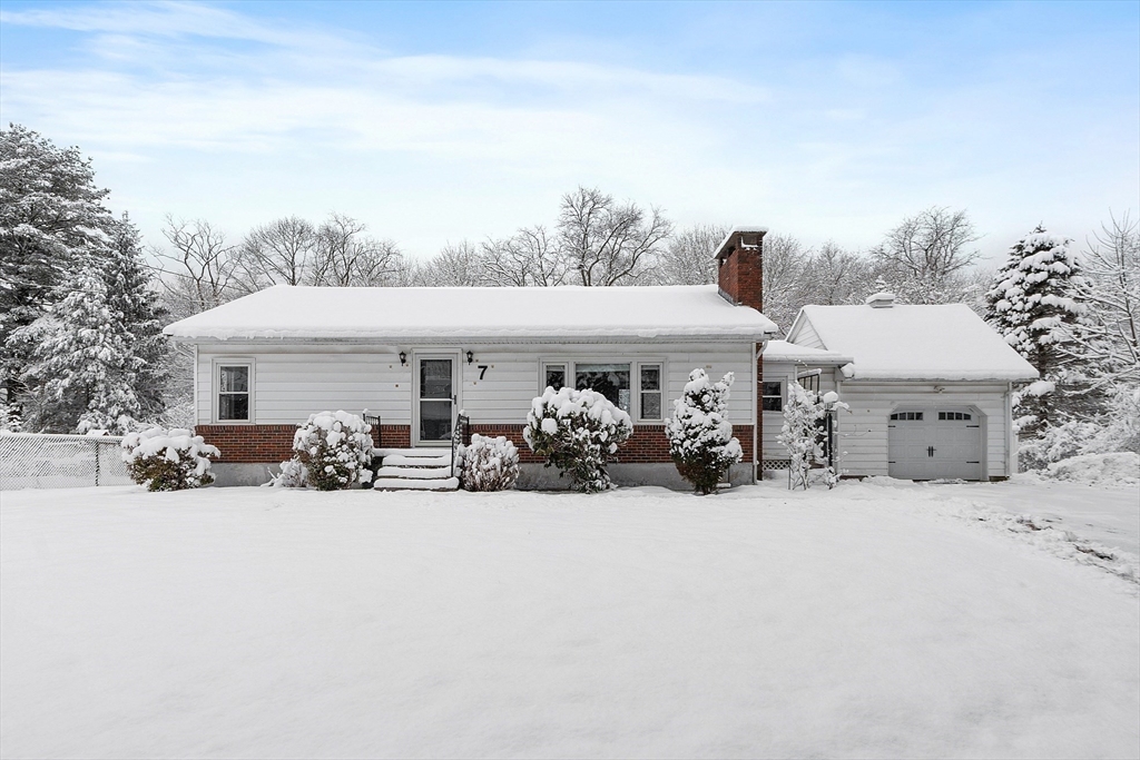 7 Lindsay Road Billerica, MA 01821 - Photo 2 of 41