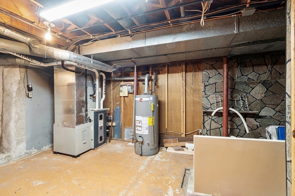 7 Lindsay Road Billerica, MA 01821 - Photo 36 of 41