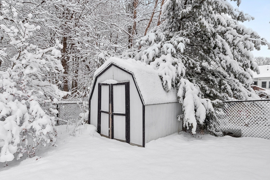 7 Lindsay Road Billerica, MA 01821 - Photo 39 of 41