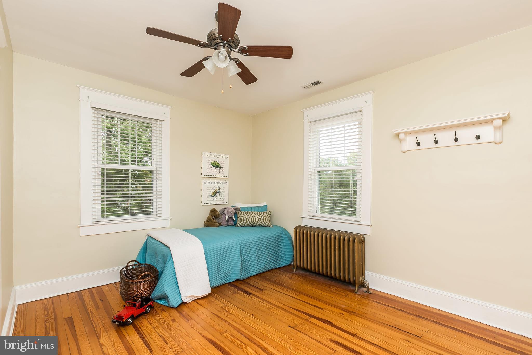 17 Overbrook Road Baltimore, MD 21228 - Photo 21 of 30 Tasteful neutral color pallette