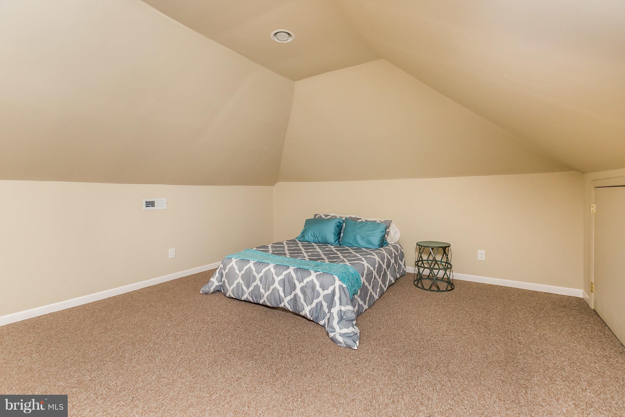 17 Overbrook Road Baltimore, MD 21228 - Photo 23 of 30 Bedroom 4 Big, private & remodeled!