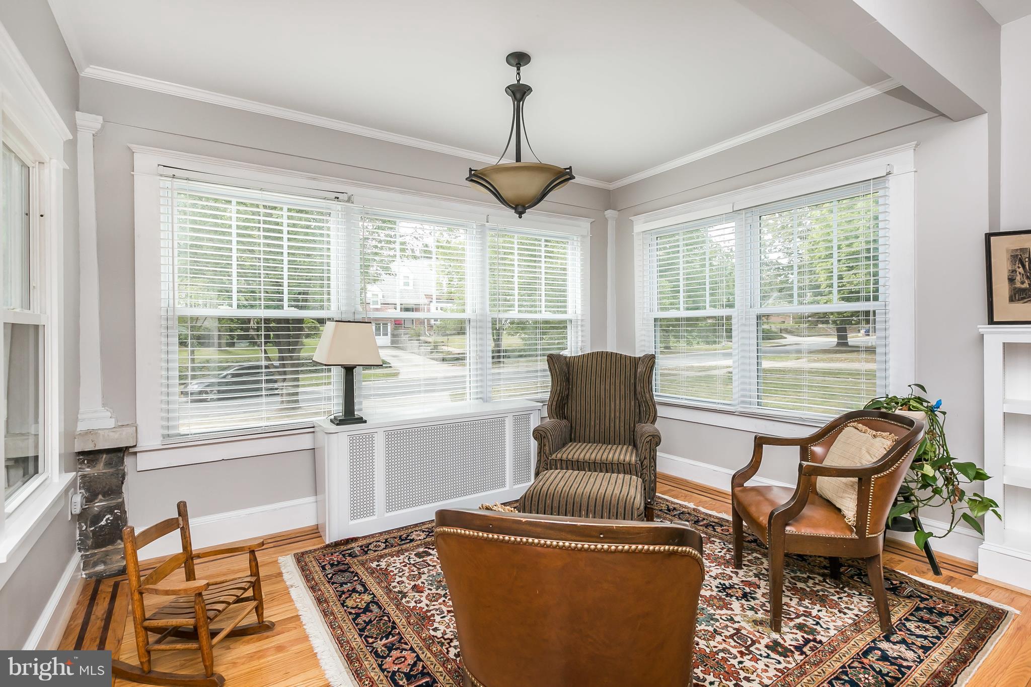 17 Overbrook Road Baltimore, MD 21228 - Photo 4 of 30 Spacious & light filled Living Room