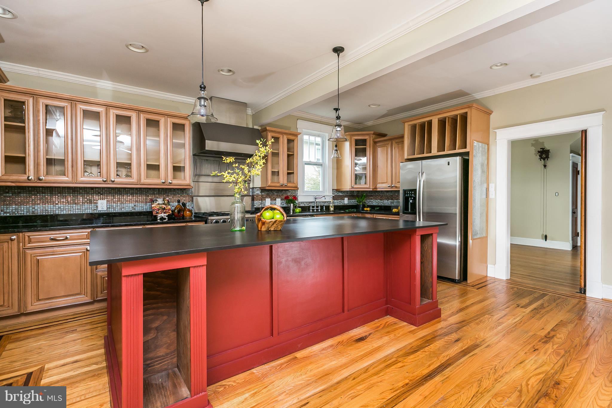 17 Overbrook Road Baltimore, MD 21228 - Photo 10 of 30 Endless custom features