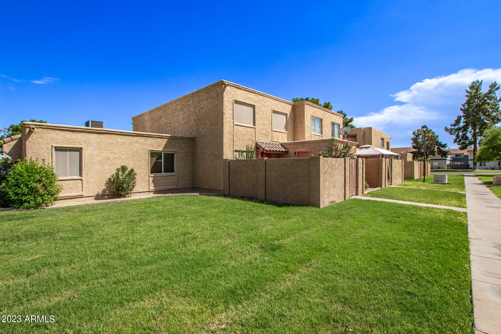 948 South Alma School Road, Unit 85 Mesa, AZ 85210 - Photo 2 of 25 02 Alma School 948 #85