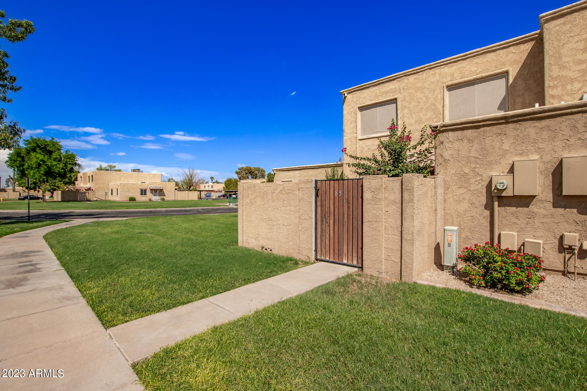 948 South Alma School Road, Unit 85 Mesa, AZ 85210 - Photo 3 of 25 03 Alma School 948 #85