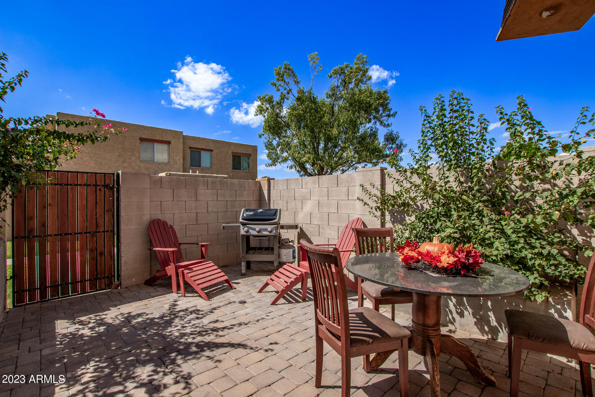 948 South Alma School Road, Unit 85 Mesa, AZ 85210 - Photo 4 of 25 04 Alma School 948 #85