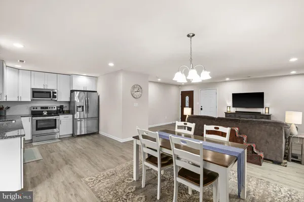 $329,900 | 84 Pinewood Lane, Colonial Beach, VA 22443
