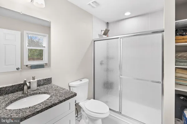 $329,900 | 84 Pinewood Lane, Colonial Beach, VA 22443