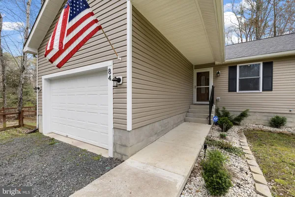 $329,900 | 84 Pinewood Lane, Colonial Beach, VA 22443