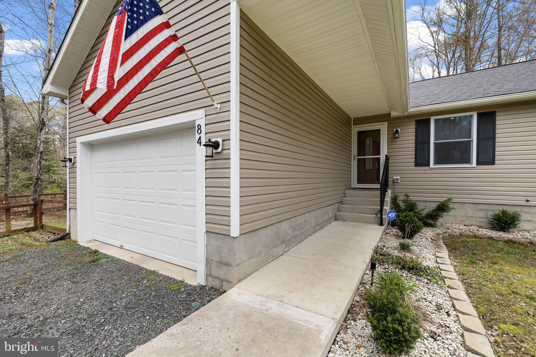 84 Pinewood Lane Colonial Beach, VA 22443 - Photo 3 of 38 Welcoming entrance