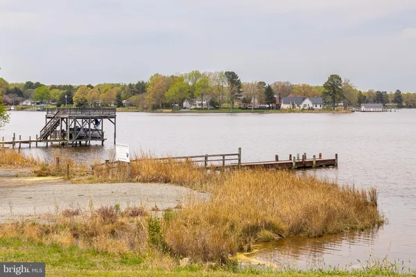 $329,900 | 84 Pinewood Lane, Colonial Beach, VA 22443