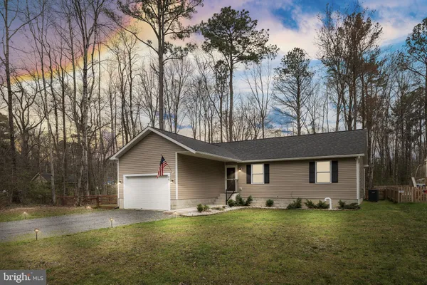 $329,900 | 84 Pinewood Lane, Colonial Beach, VA 22443