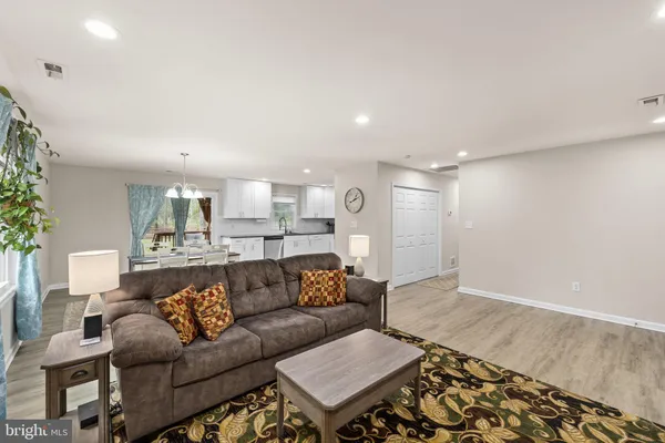 $329,900 | 84 Pinewood Lane, Colonial Beach, VA 22443