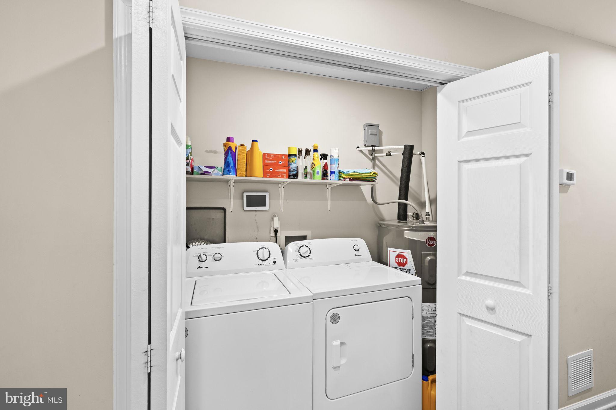 84 Pinewood Lane Colonial Beach, VA 22443 - Photo 8 of 38 Efficient laundry space with modern appliances.