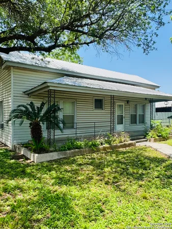 $160,000 | 0 East Fannin Street, Uvalde, TX 78801