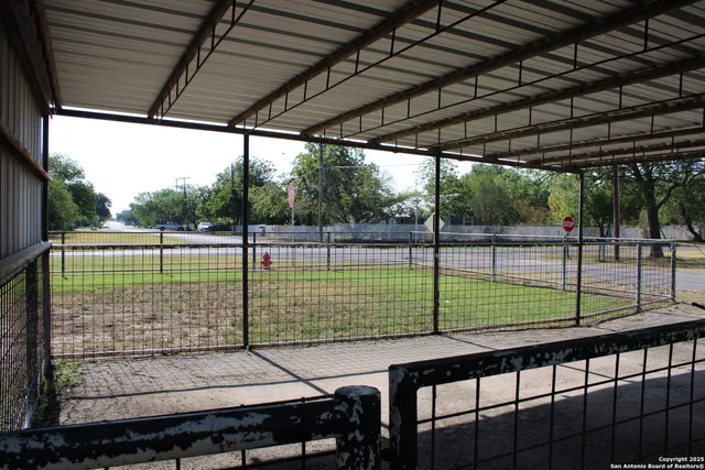 $163,000 | 0 East Fannin Street, Uvalde, TX 78801