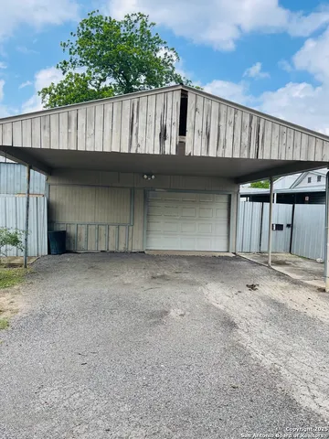 $163,000 | 0 East Fannin Street, Uvalde, TX 78801