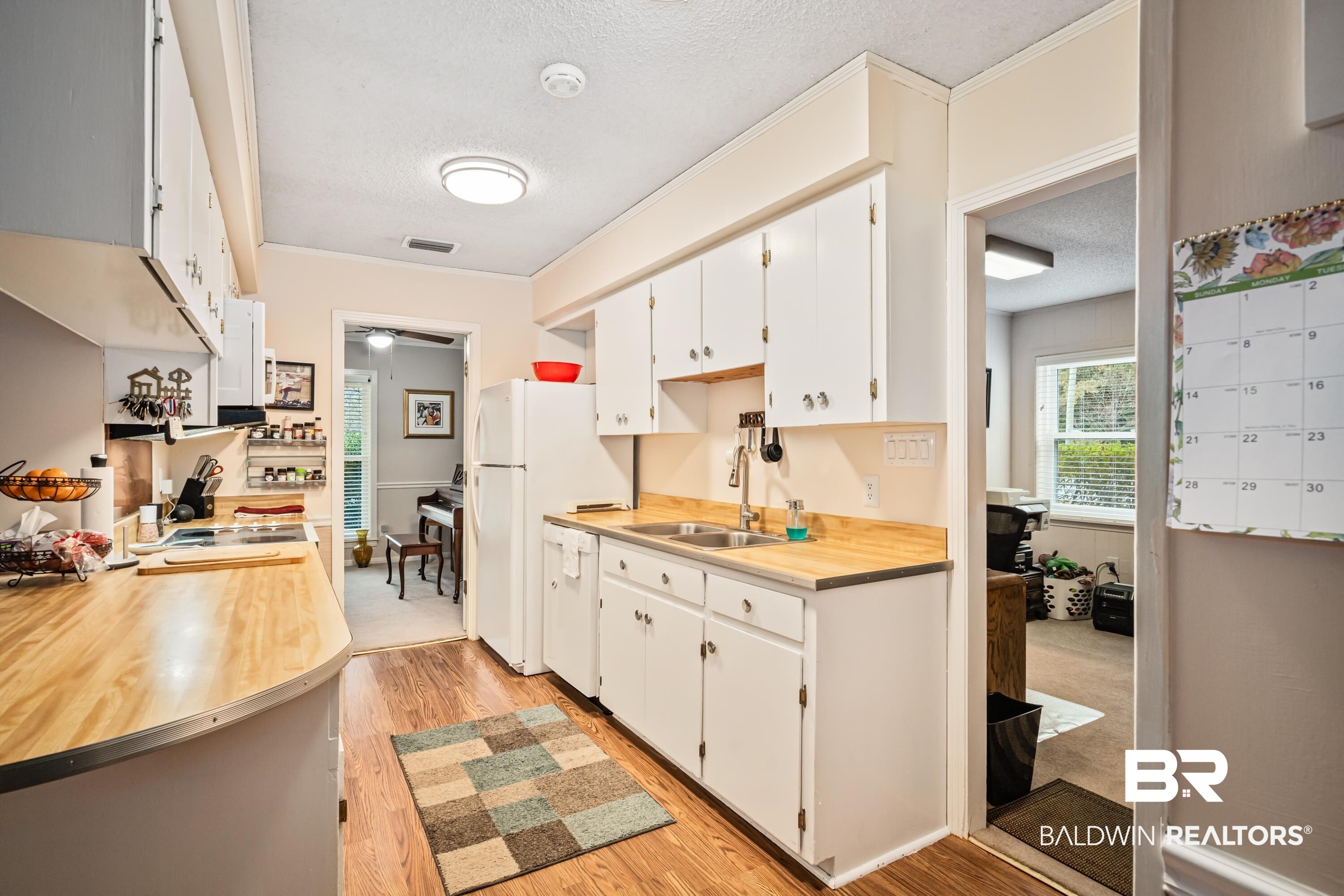 301 Byron Avenue East Mobile, AL 36609 - Photo 5 of 18 Kitchen