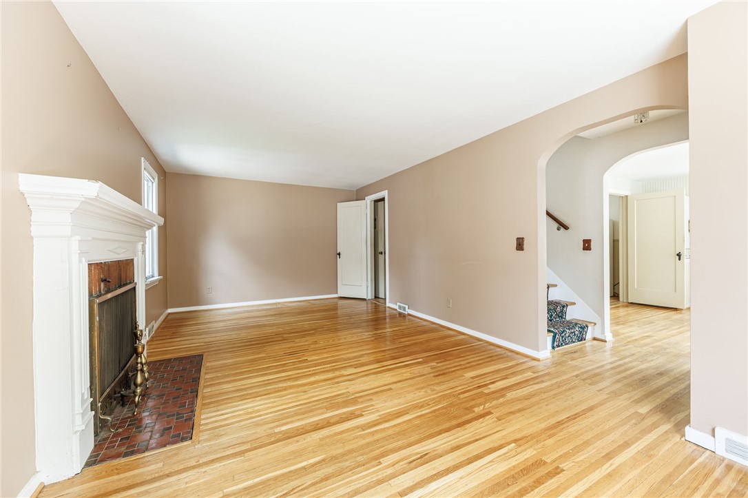 1204 Stone Road Greece, NY 14616 - Photo 7 of 30