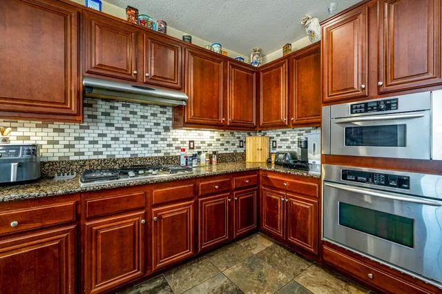 $955,000 | 18668 Alderbrook Drive, Riverside, CA 92508