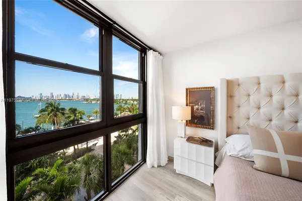 $5,000 | 9 Island Avenue, Unit 702, Miami Beach, FL 33139