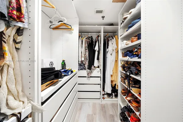 $5,000 | 9 Island Avenue, Unit 702, Miami Beach, FL 33139