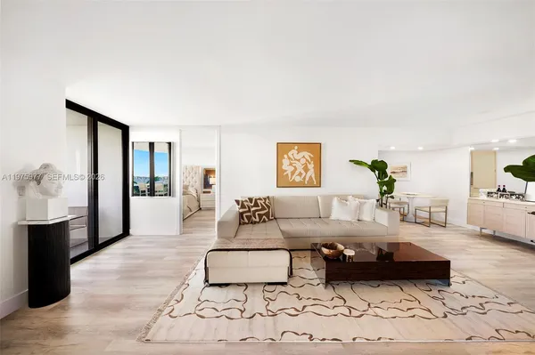 $5,000 | 9 Island Avenue, Unit 702, Miami Beach, FL 33139