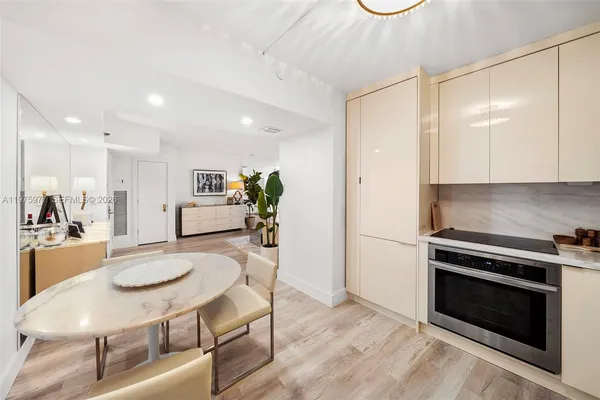 $5,000 | 9 Island Avenue, Unit 702, Miami Beach, FL 33139