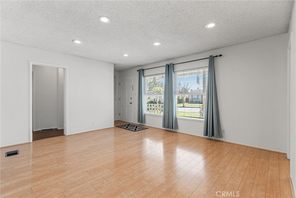 647 Magnolia Avenue Brea, CA 92821 - Photo 5 of 50