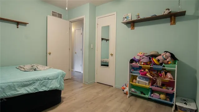 $215,000 | 218 Crawford Drive, Clinton, MO 64735