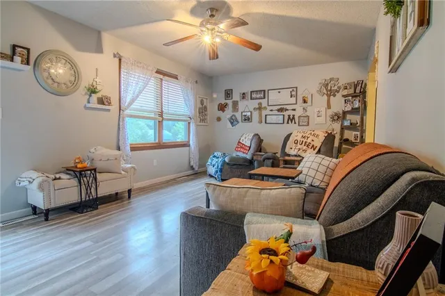 $215,000 | 218 Crawford Drive, Clinton, MO 64735