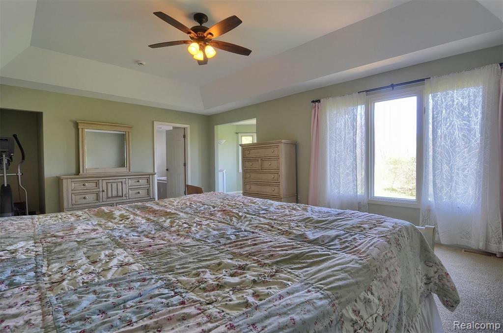 4049 Oak Tree Circle Rochester, MI 48306 - Photo 22 of 38